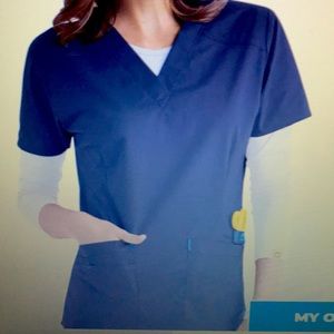 WonderFlex scrub top